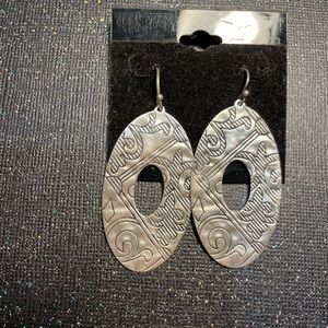 Unique Retired Silpada Fleur de lis etched Design Earrings! *Retired